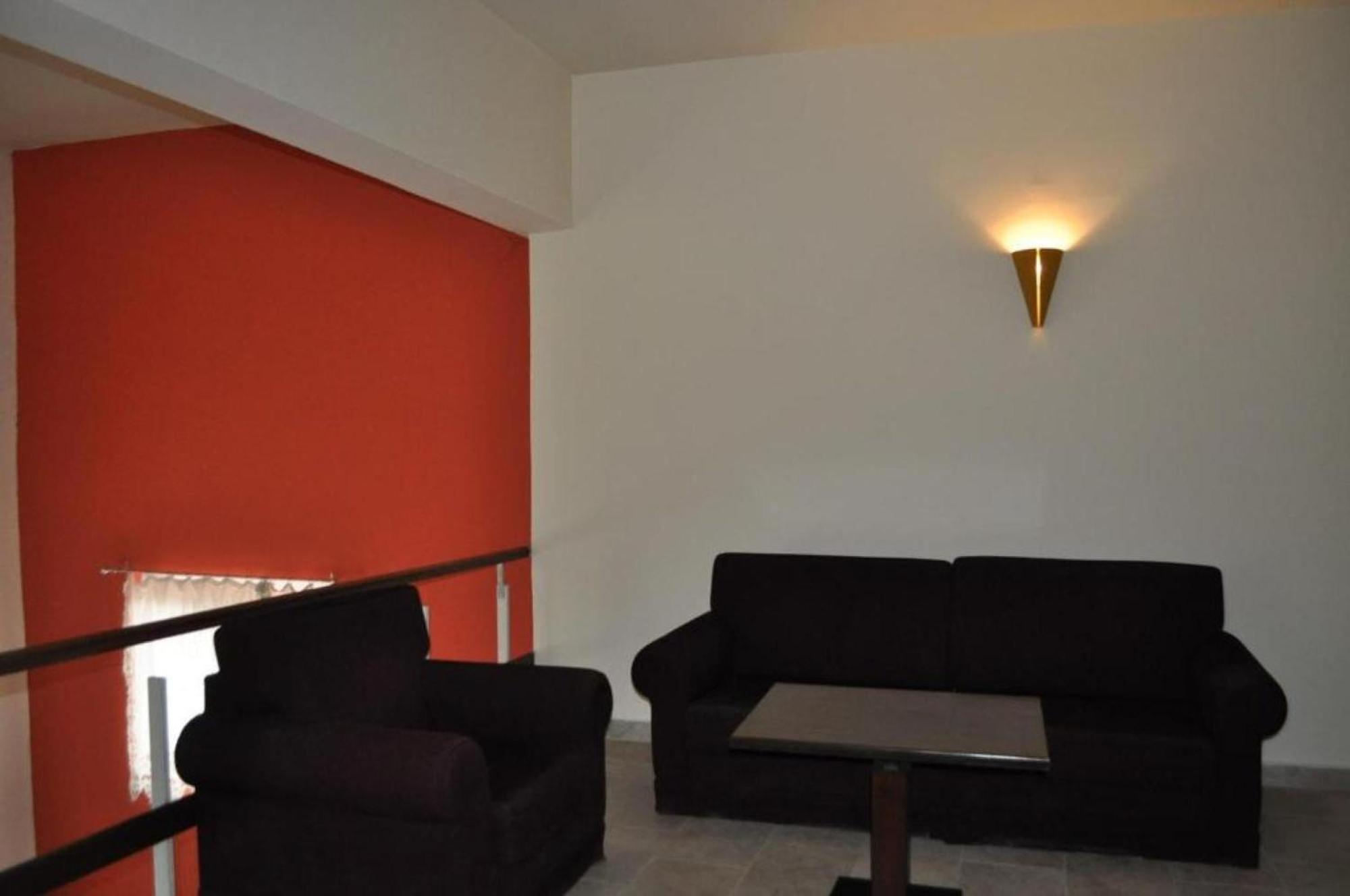Okeania Seafront Rooms In Kamena Vourla Exterior photo